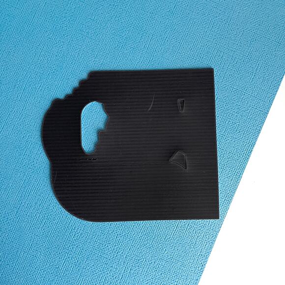 Disney Passholder Stitch Lilo Magnet - 2024 Annual Pass Exclusive Magnet - Picture 3 of 3